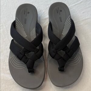 Clark’s Cloudsteppers Womens 10 M Arla Glison Thong Sandals with knotted fabric